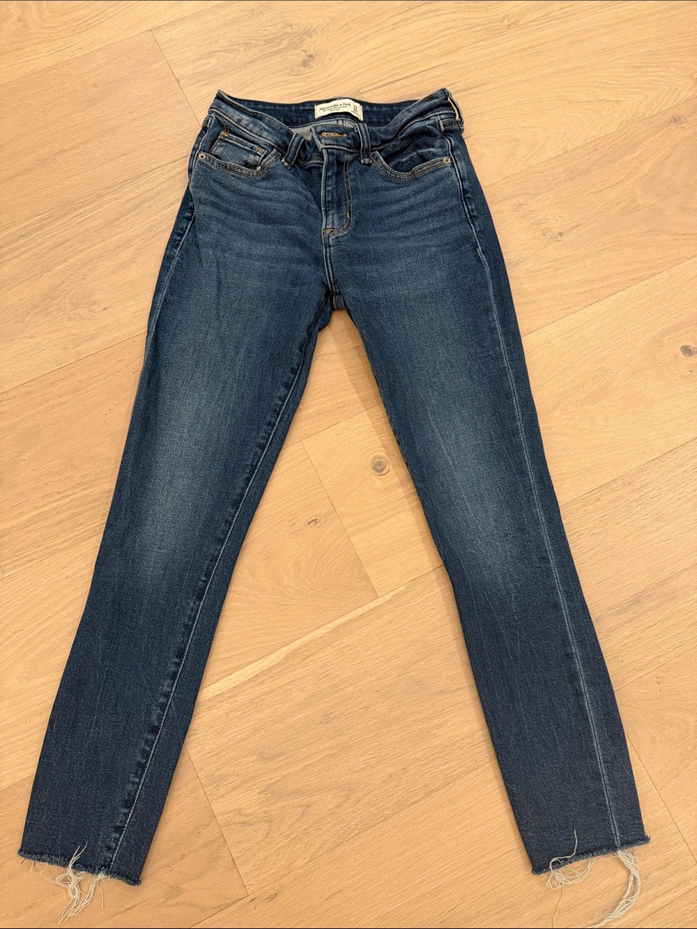 Abercrombie and Fitch 24 00R Super Skinny Ankle Mid Rise Jeans
